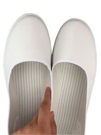 Le anti scarpe statiche del locale senza polvere per la manica lunga ESD inizializza la tomaia di cuoio bianca