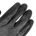Guanti da lavoro a maglia di colore nero 18 di livello 3 resistenti al taglio Guanti di gomma rivestiti di palma