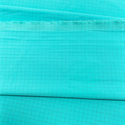 Tessuto a griglia di 7 mm antistatico ESD 98% poliestere + 2% tessuto a carbonio conduttivo per abbigliamento ESD
