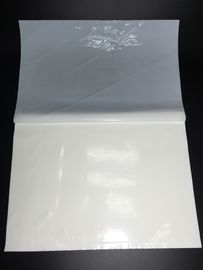 Locale senza polvere Mat Water Based Acrylic Adhesive appiccicoso di rimozione di polvere del PE 50/100 strati