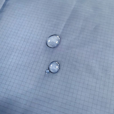 Abbigliamento per ambienti puliti Tissu impermeabile in poliestere di colore blu con proprietà lavabili