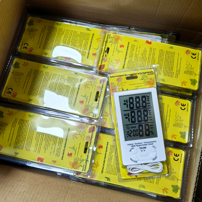 Termometro digitale con doppio display della temperatura